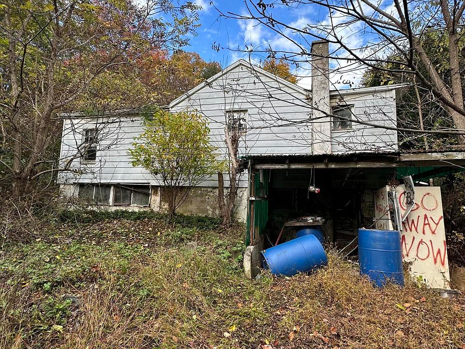 2nd image of 32 Cook St