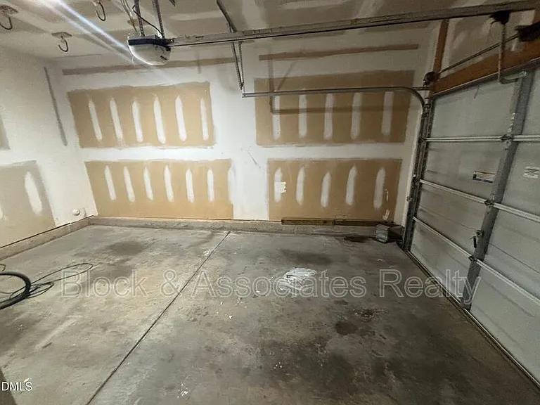 7252 Corvette Ct — Photo 13