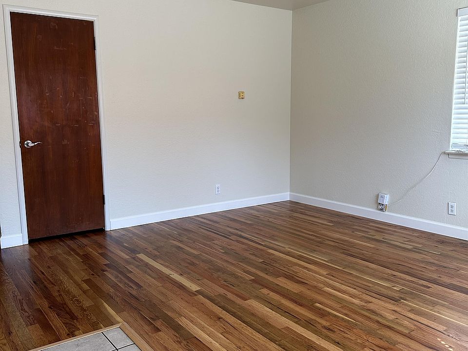 1st image of 103 Eastwood Ct