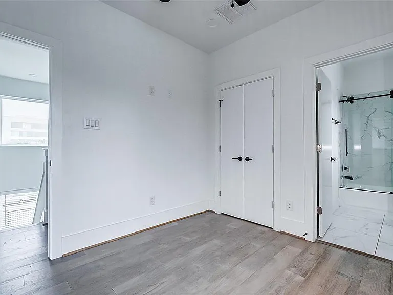 2407 Anita St #B — Photo 32