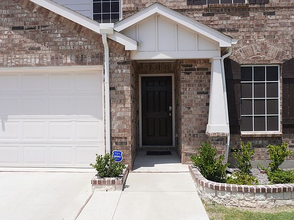 3rd image of 1245 Waggoner Dr