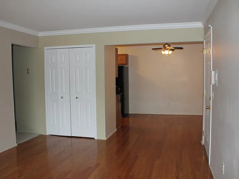 2445 Torquay Ave #206-B — Photo 4