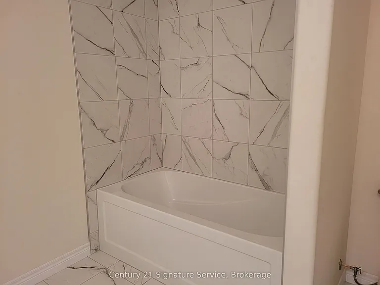 31 Maryann Ln #BASEMENT — Photo 11