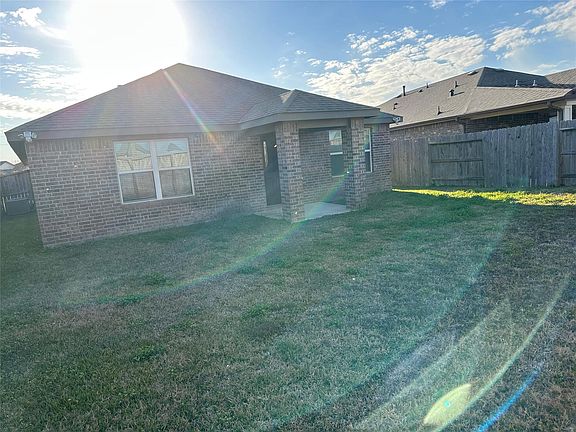 2nd image of 2128 Del Mar Dr