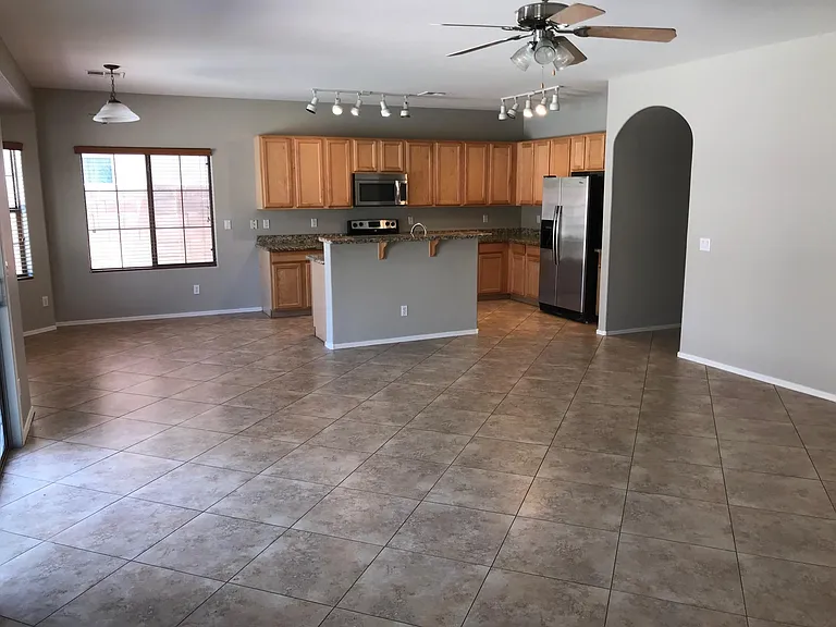 3440 E Flower St — Photo 6