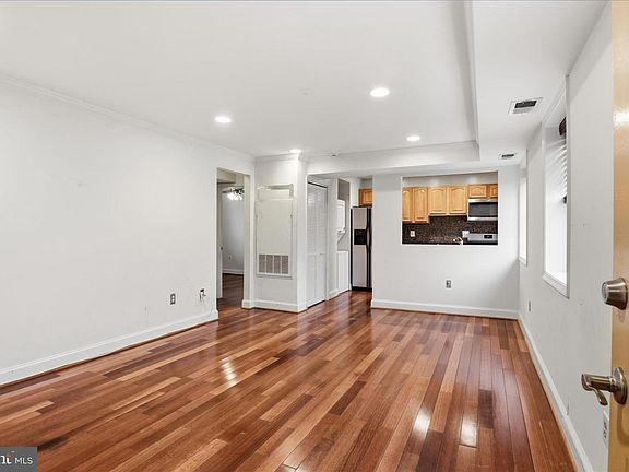 2nd image of 3866 9th St SE APT 102