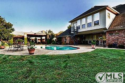 5th image of 225 Creekwood Dr