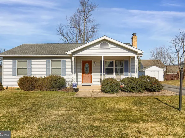 231 N Vanessa Dr, Pleasant Gap, PA 16823