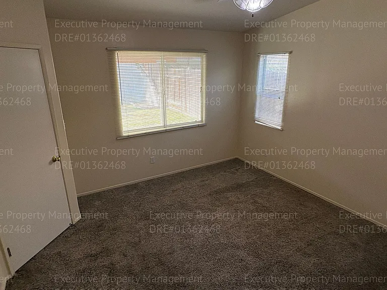 524 Sunset Meadow Ln — Photo 16
