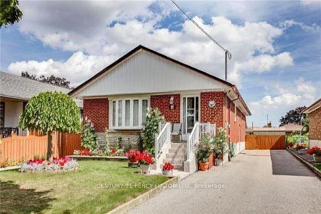 21 Ivanhoe Ct