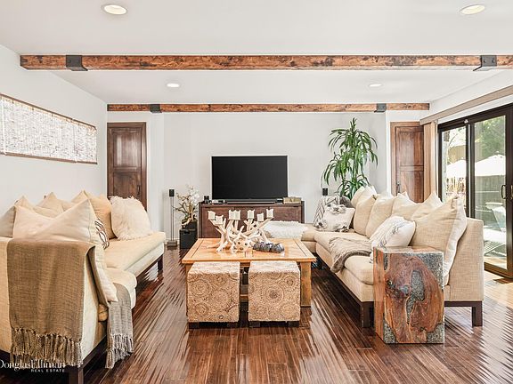 2nd image of 1342 S Redondo Blvd