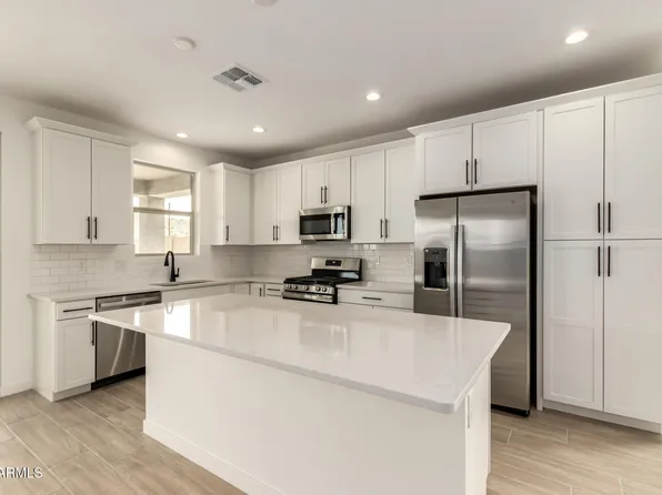 16980 W WINSTON Drive, Goodyear, AZ 85338