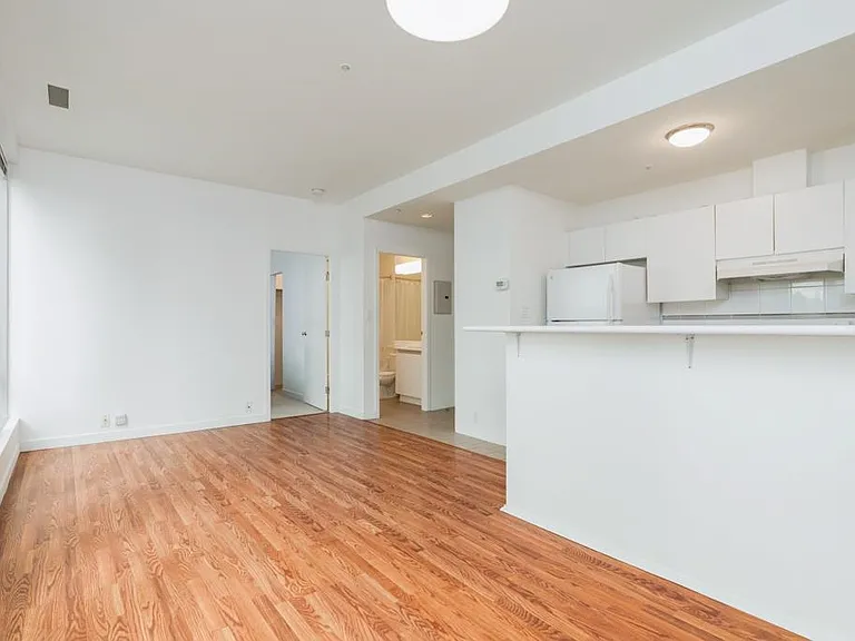 989 Nelson St #903 — Photo 16