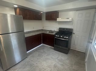 70 Wake St, Bridgeport, CT 06610