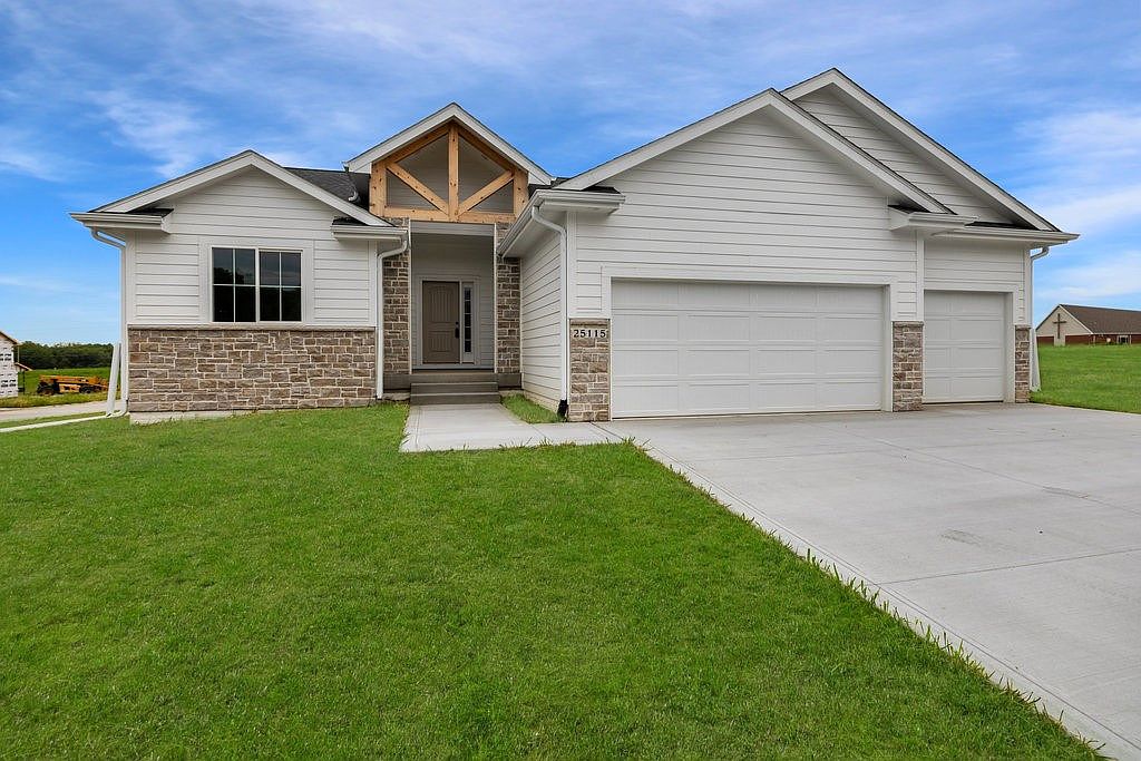 25115 Eagle Vista Dr, Adel, IA 50003 MLS 660580 Zillow