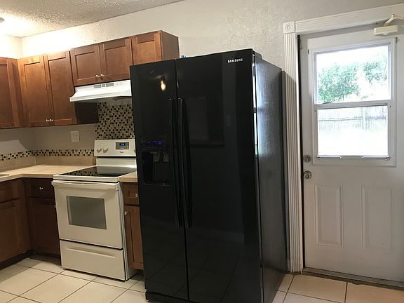 4th image of 4204 W Bay View Ave