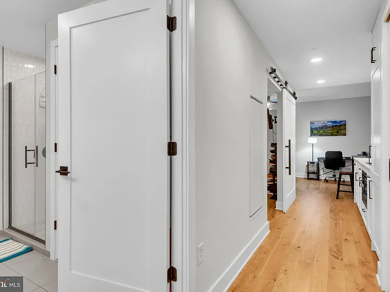 1211 Van St SE #1014 — Photo 9