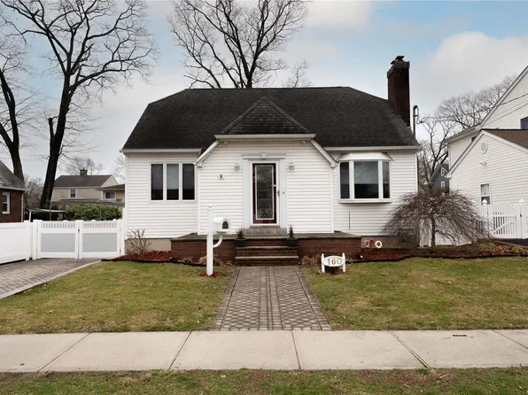 160 E Maujer Street, Valley Stream, NY 11580