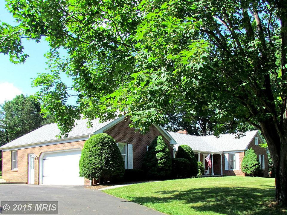 1st image of 186 Leon Dr