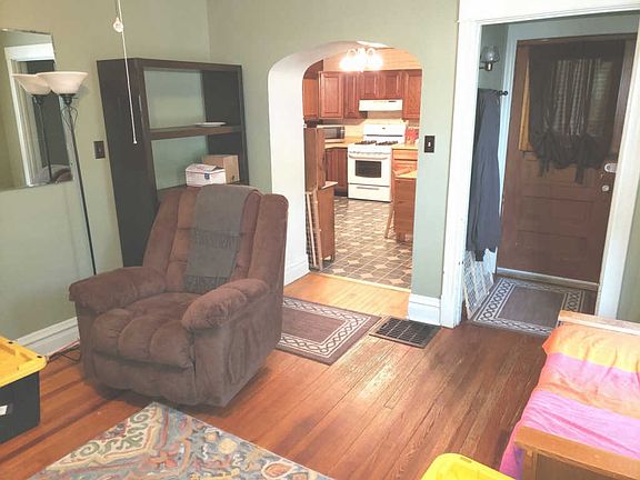 4th image of 3128 N Oakley Ave