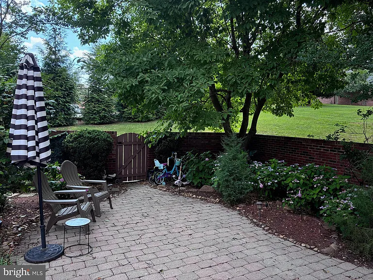4360 Greenberry Ln — Photo 8