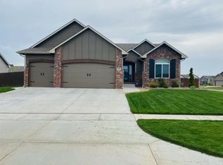 929 N Oak Ridge Ave, Goddard, KS 67052