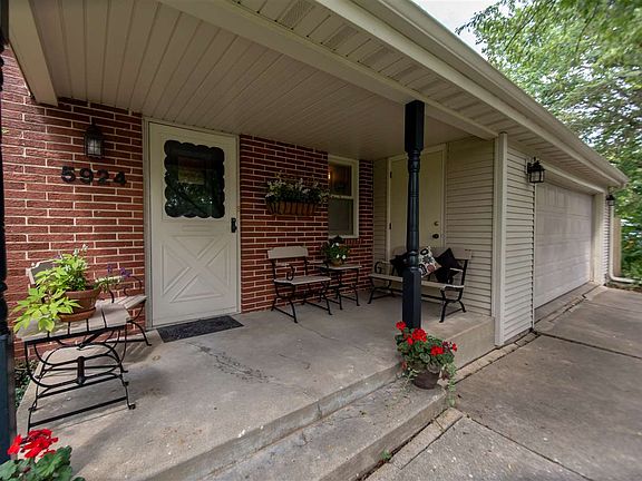 5th image of 5924 Clarendon Dr