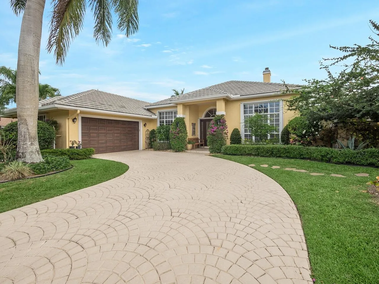 4 bed, 3.5 bath, 3184 sqft, $25,000 — Photo 4