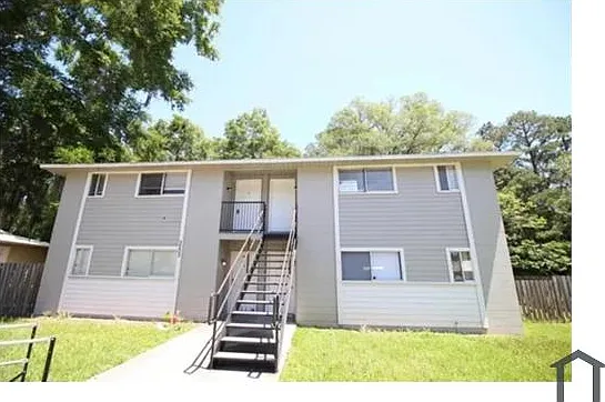 3205 SW 26th Way #C — Photo 1