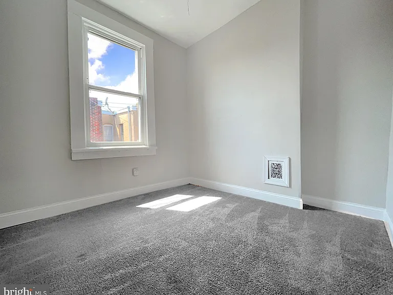 1528 S Hollywood St — Photo 14