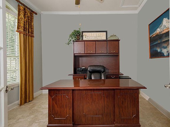 5th image of 230 Hearthshire Cir