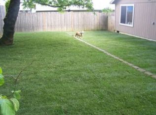 420 Costelloe Dr, Gaston, OR 97119