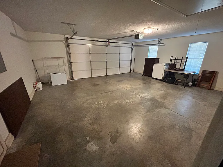 323 Weeping Willow Dr — Photo 7
