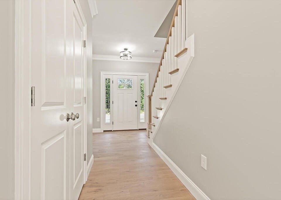 2 Cooper Ln, Easton, MA 02356 Zillow