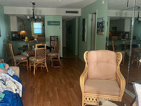 4th image of 201 E Ocean Dr #1-210