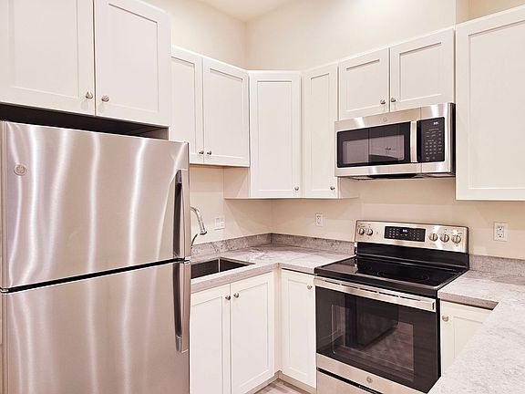4th image of 2326-2330 Taylor St #23305F