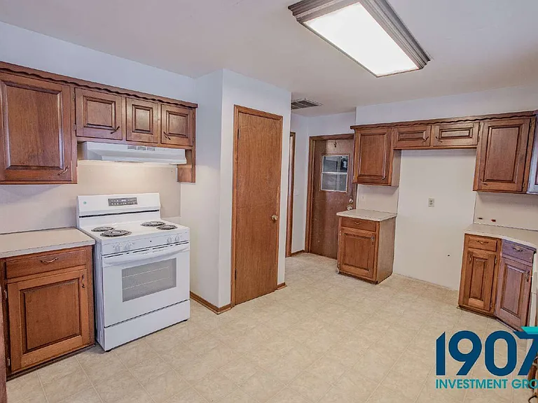1101 SW 72nd St — Photo 19