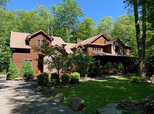 24 Brook Trout Trl, Pocono Pines, PA 18350
