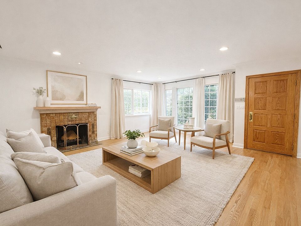 virtually staged living room