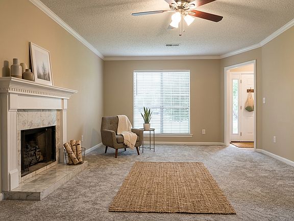 2nd image of 518 Laurel Woods Trl