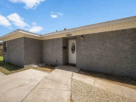 5th image of 2415 W Cuthbert Ave