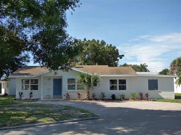 2nd image of 2202 20th Street Ct W