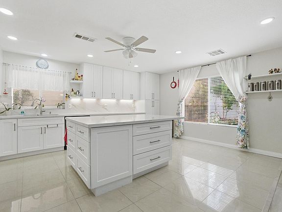 3rd image of 1301 Mount Hamilton Ct