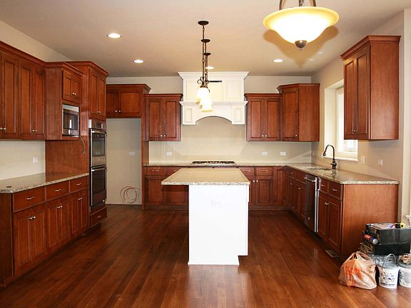 5th image of 1357 Souders Ave