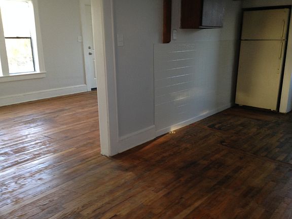 4th image of 306 5th Ave APT 1
