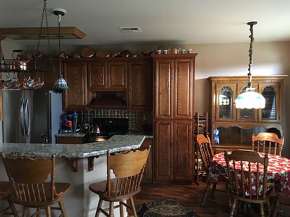 2nd image of 443 Quailhollow Dr