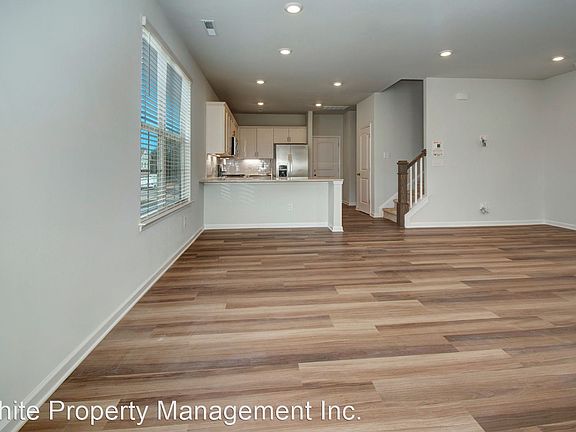 4th image of 3118 Glenn Hope Way