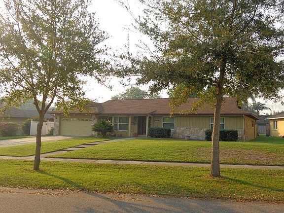 3rd image of 3924 Orange Lake Dr