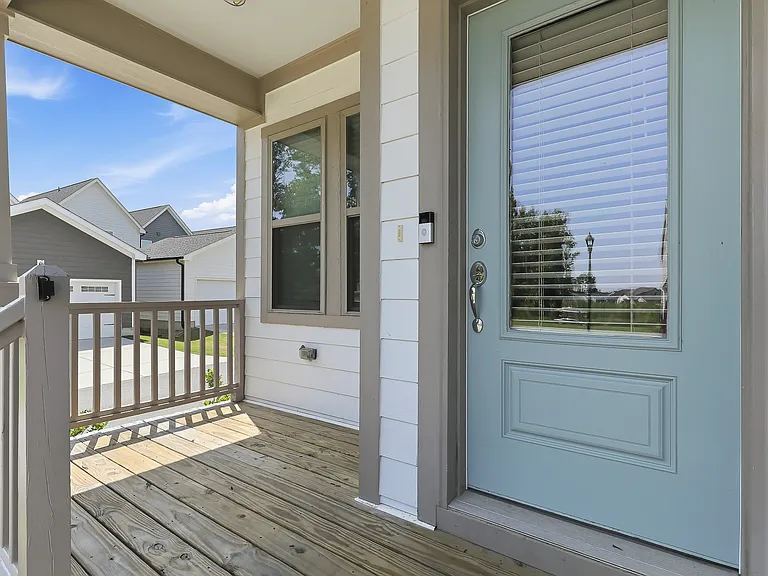 6260 Taylor Rd — Photo 4