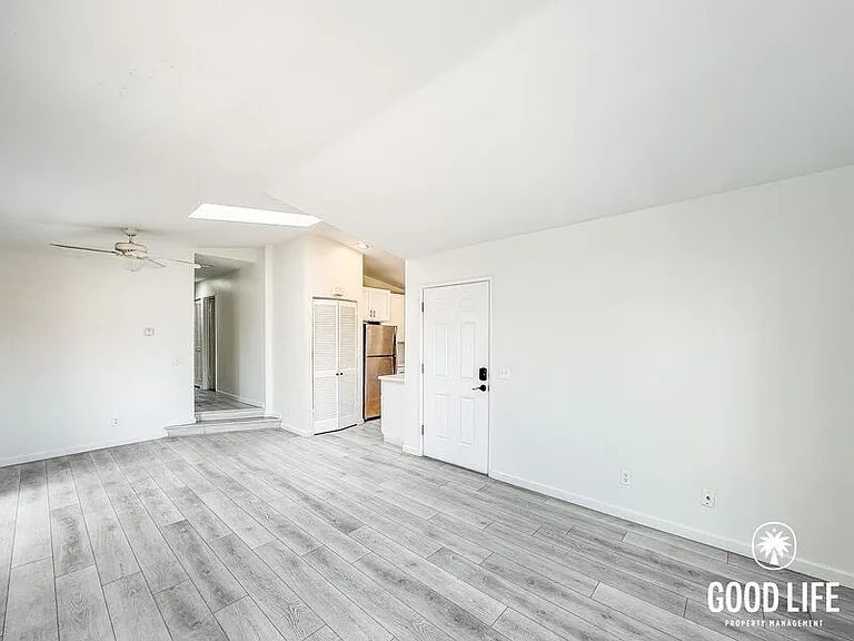 3927-33 33rd St #3927 — Photo 3